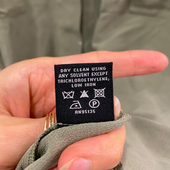 Lafayette 148 Womens Short Sleeves 100% Silk Khaki Oversized Blouse Top Size M - Picture 7 of 7